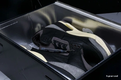 Hyperoad 3 AIR X JORDAN “BLACK” MANIERE A MA 0706